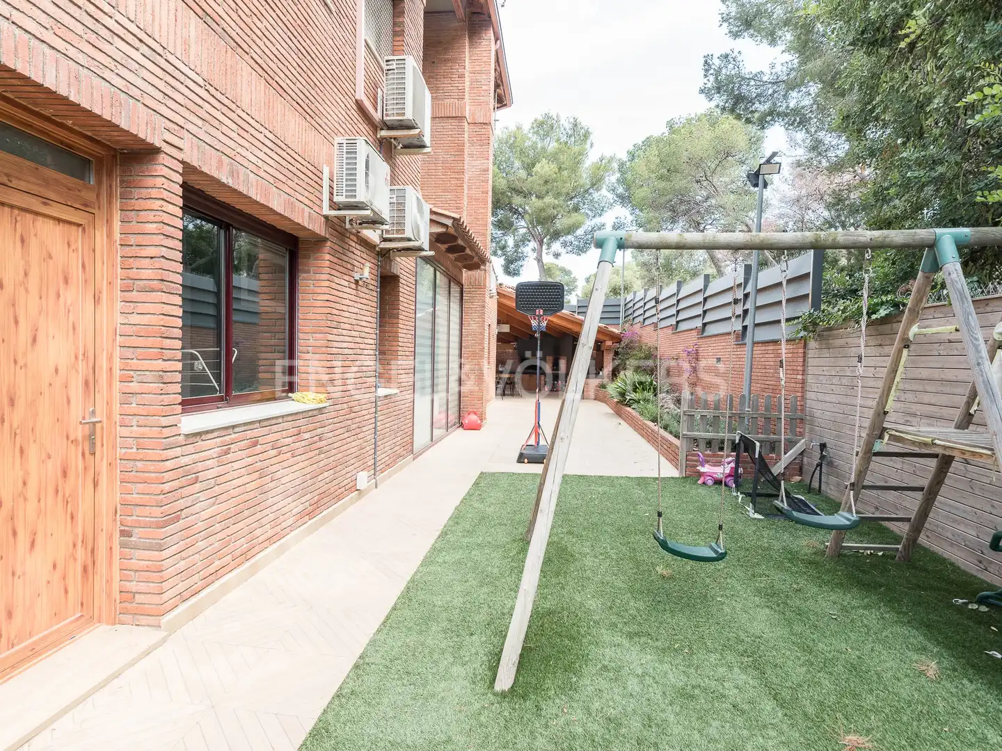 Exterior view of Houses for rent in Castelldefels  with Air Conditioner, Heating and Private garden