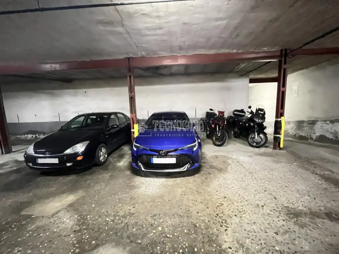 Parking de Garaje en venta en Loeches