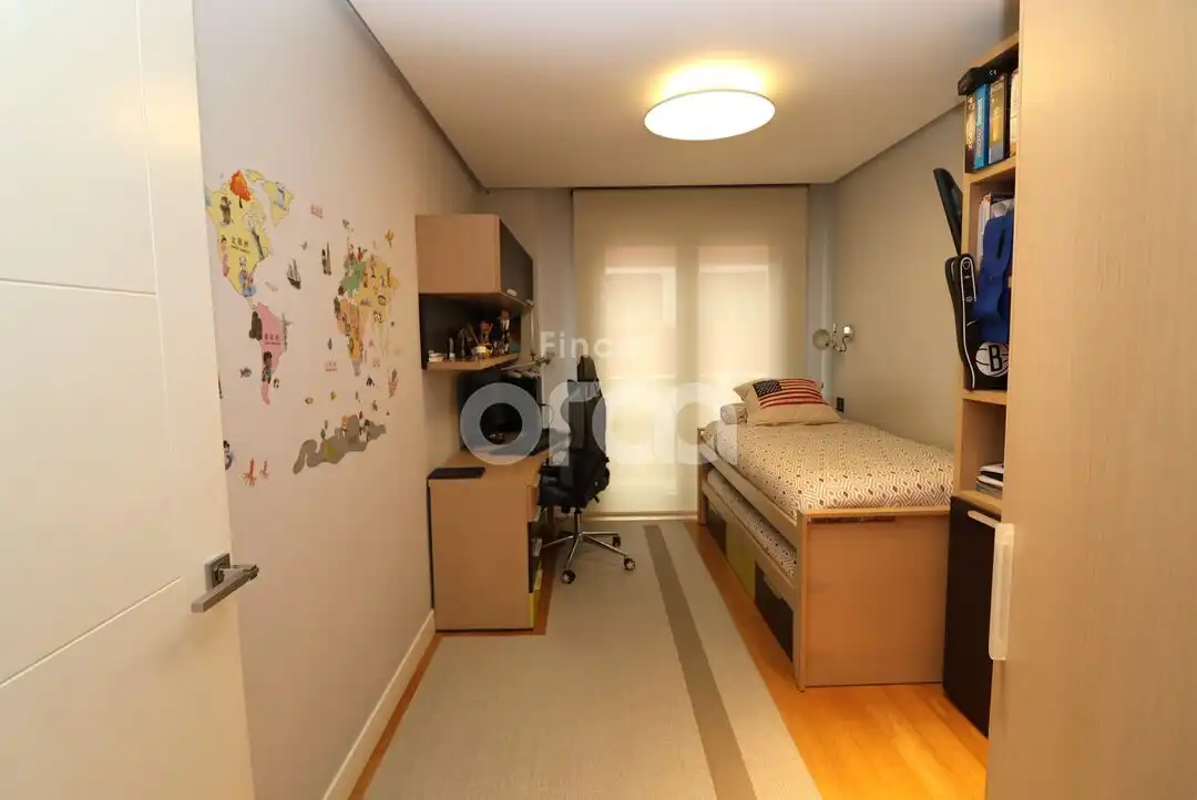 Habitación de Piso en venta en Santurtzi  con Calefacción y Balcón
