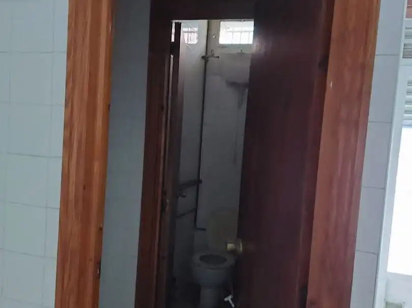Local comercial en venda a AVENIDA DE MARACENA 107, imagen 2