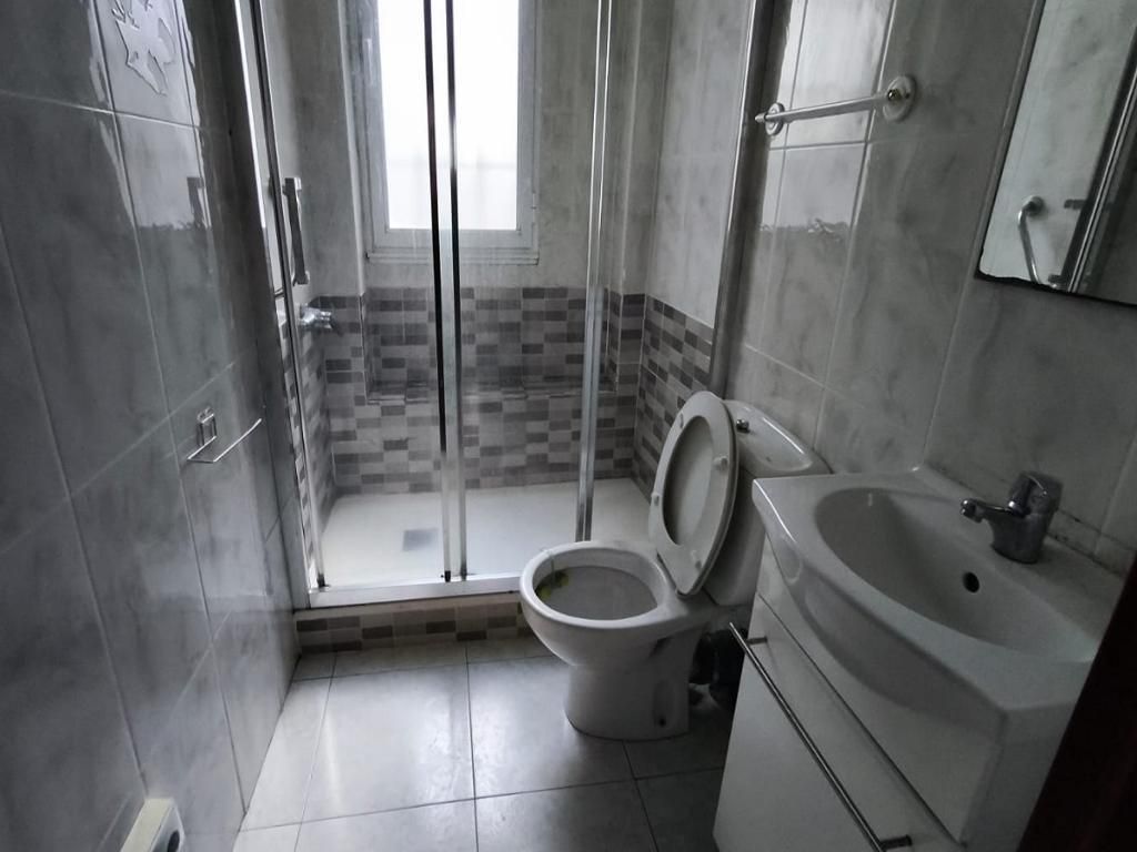 Bathroom of Planta baja for sale in Portugalete