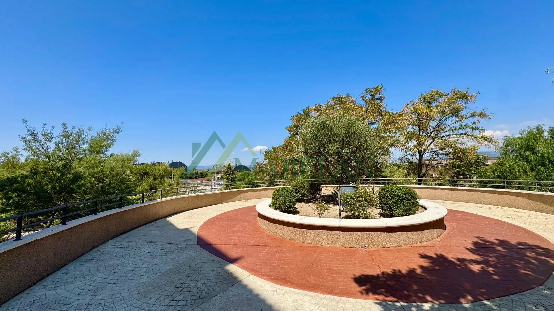 Terraza de Piso de alquiler en Las Rozas de Madrid con Calefacción, Parquet y Piscina comunitaria