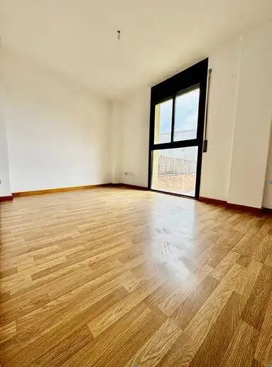 Bedroom of Flat for sale in Igualada  with Parquet flooring, Terrace and Storage room