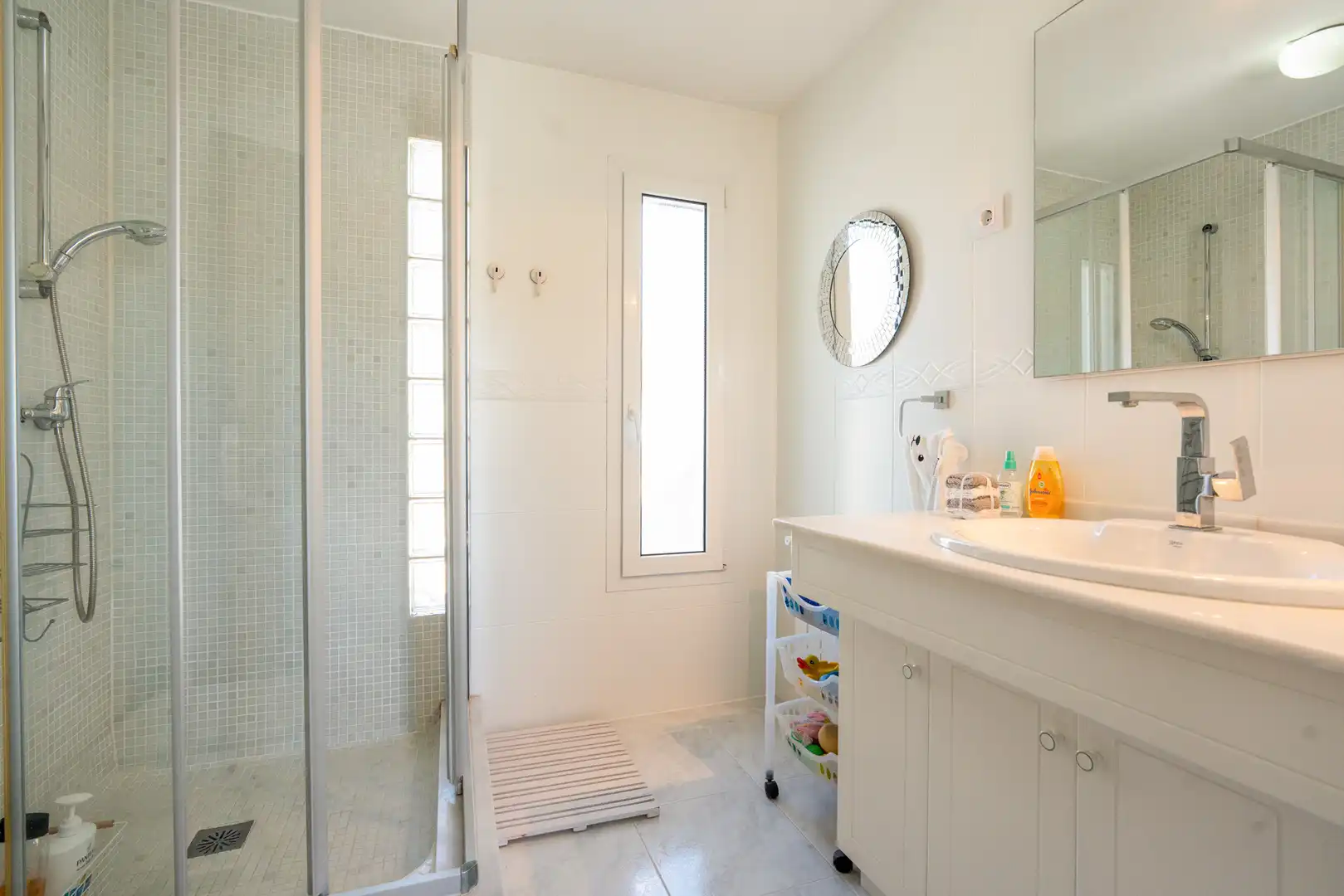 Bathroom of Houses for sale in Dénia  with Air Conditioner, Heating and Terrace