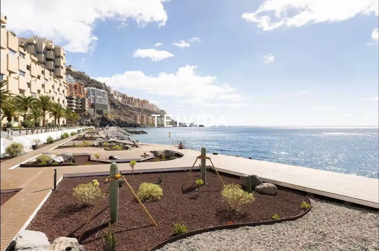 Terraza de Piso en venta en El Rosario con Terraza y Amueblado