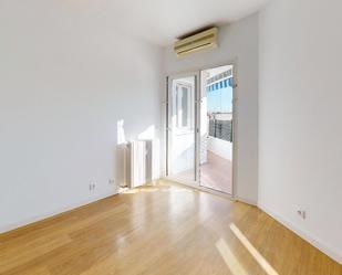 Bedroom of Apartment to rent in  Madrid Capital  with Air Conditioner, Heating and Private garden