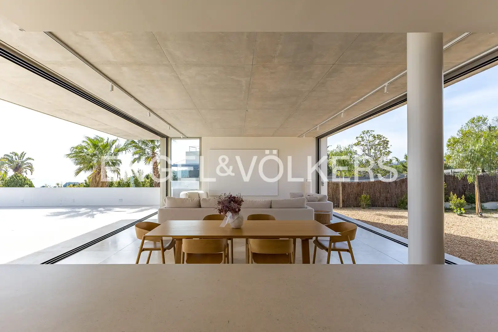 Vista exterior de Casa o chalet de alquiler en Sitges con Aire acondicionado, Calefacción y Jardín privado