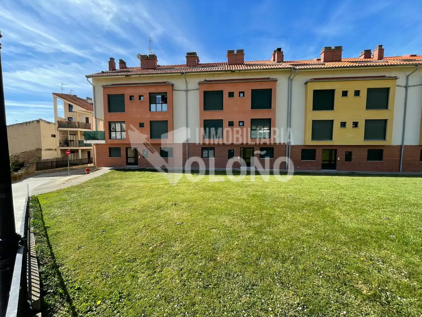 Vista exterior de Apartament en venda en Cuzcurrita de Río Tirón amb Calefacció, Terrassa i Moblat