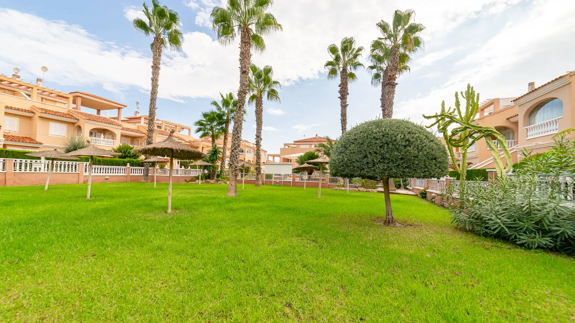 Jardí de Àtic en venda en Orihuela amb Aire condicionat, Calefacció i Terrassa