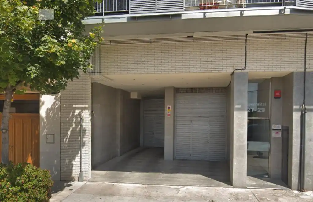 Parking for sale in c( de la generalitat, imagen 2