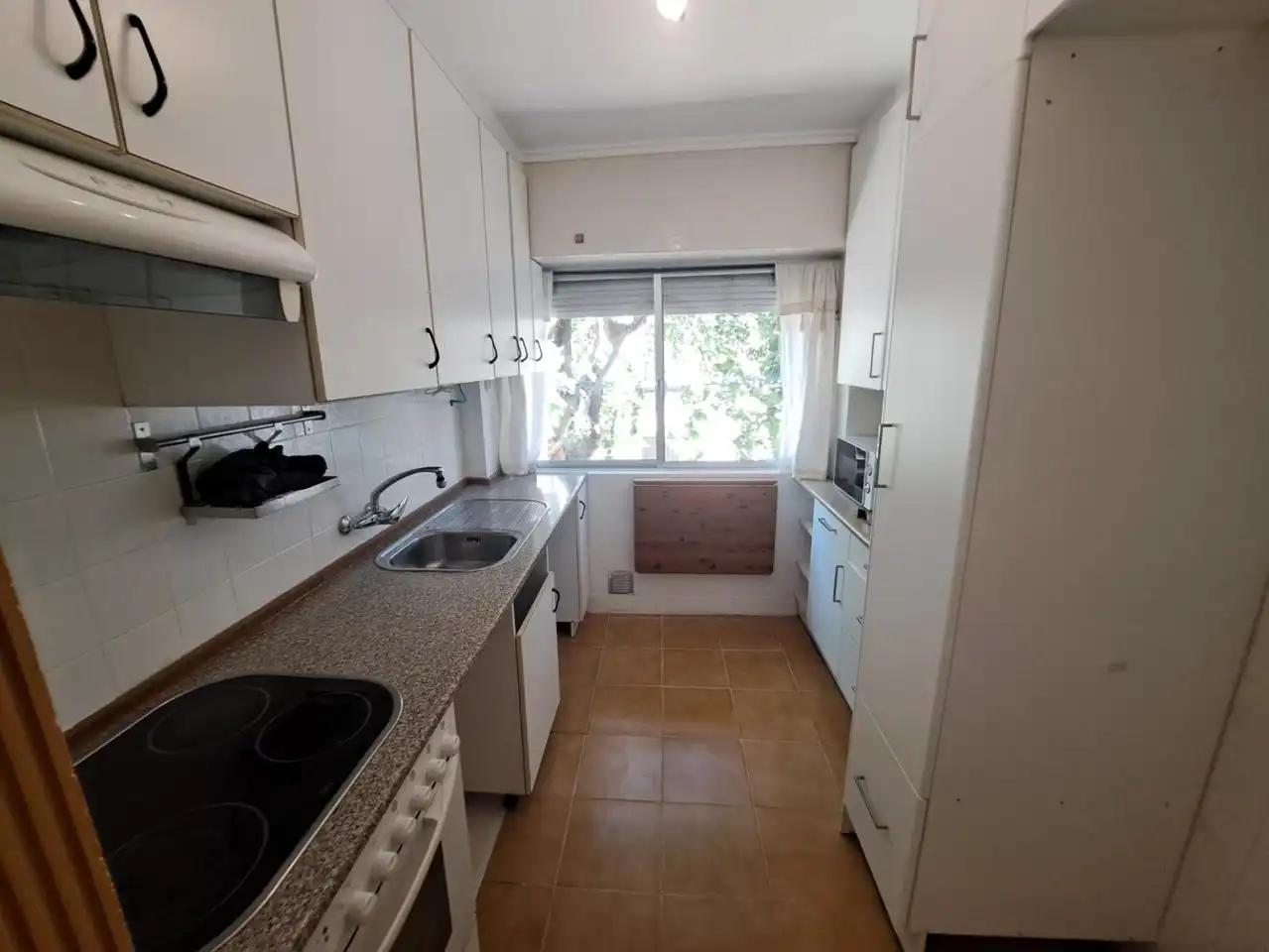 Kitchen of Flat for sale in Zaragoza  with Air Conditioner, Heating and Parquet flooring