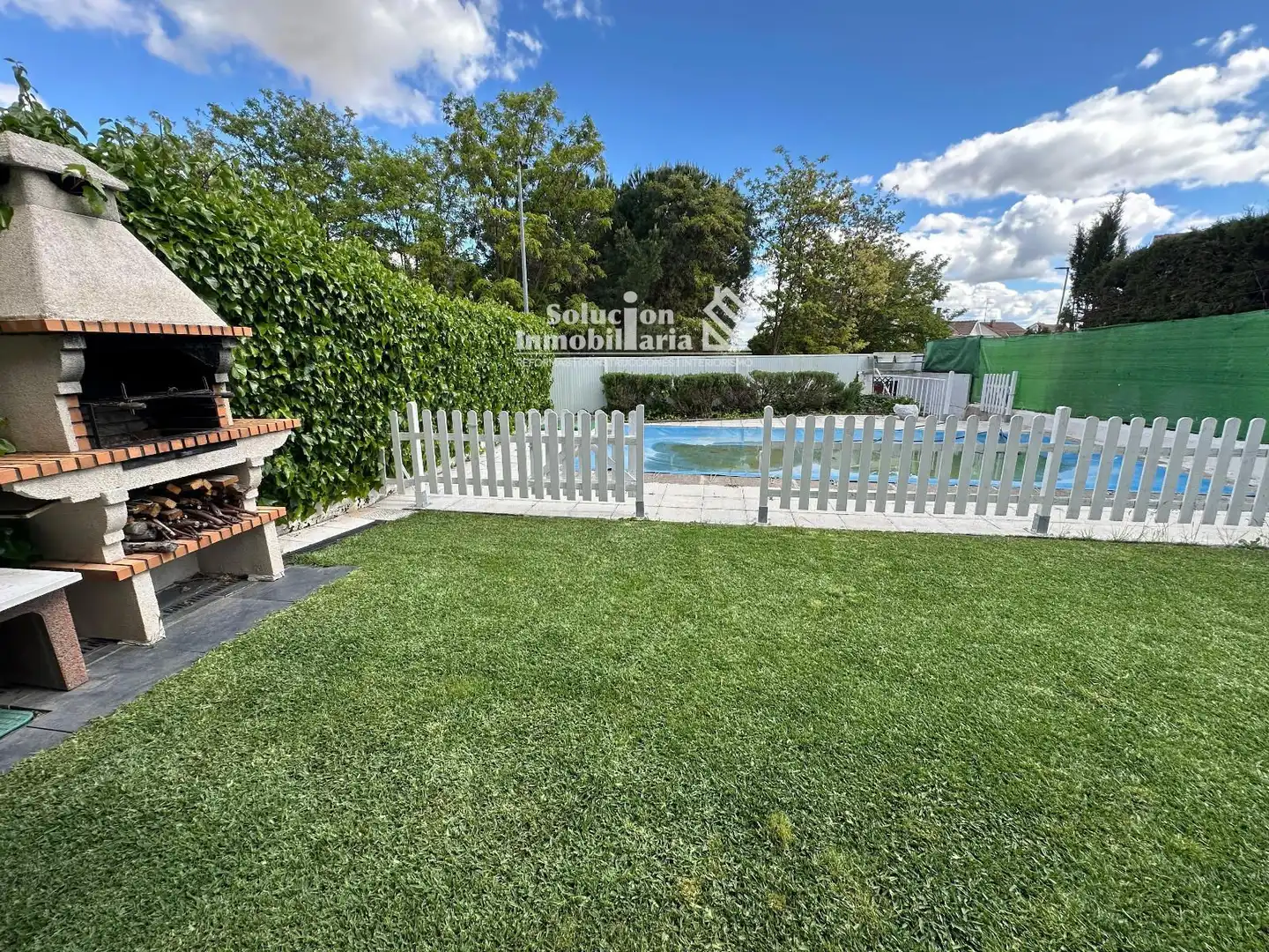Jardín de Casa adosada en venta en Cabrerizos con Calefacción, Terraza y Piscina
