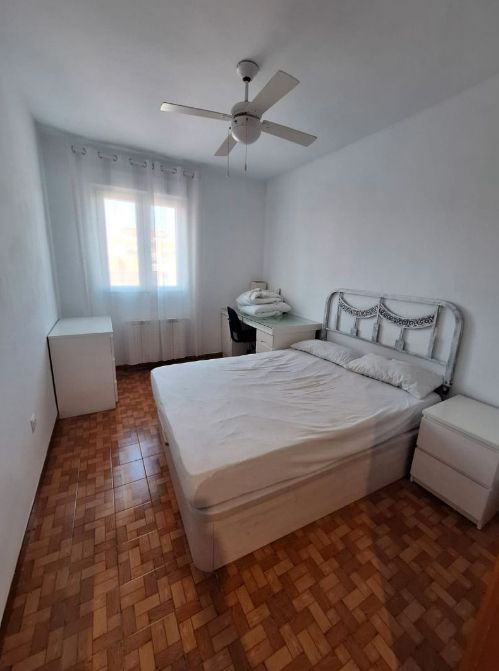 Apartment to share in Calle de Jesús del Gran Poder, 21, Moscardó, Usera,  Madrid Capital