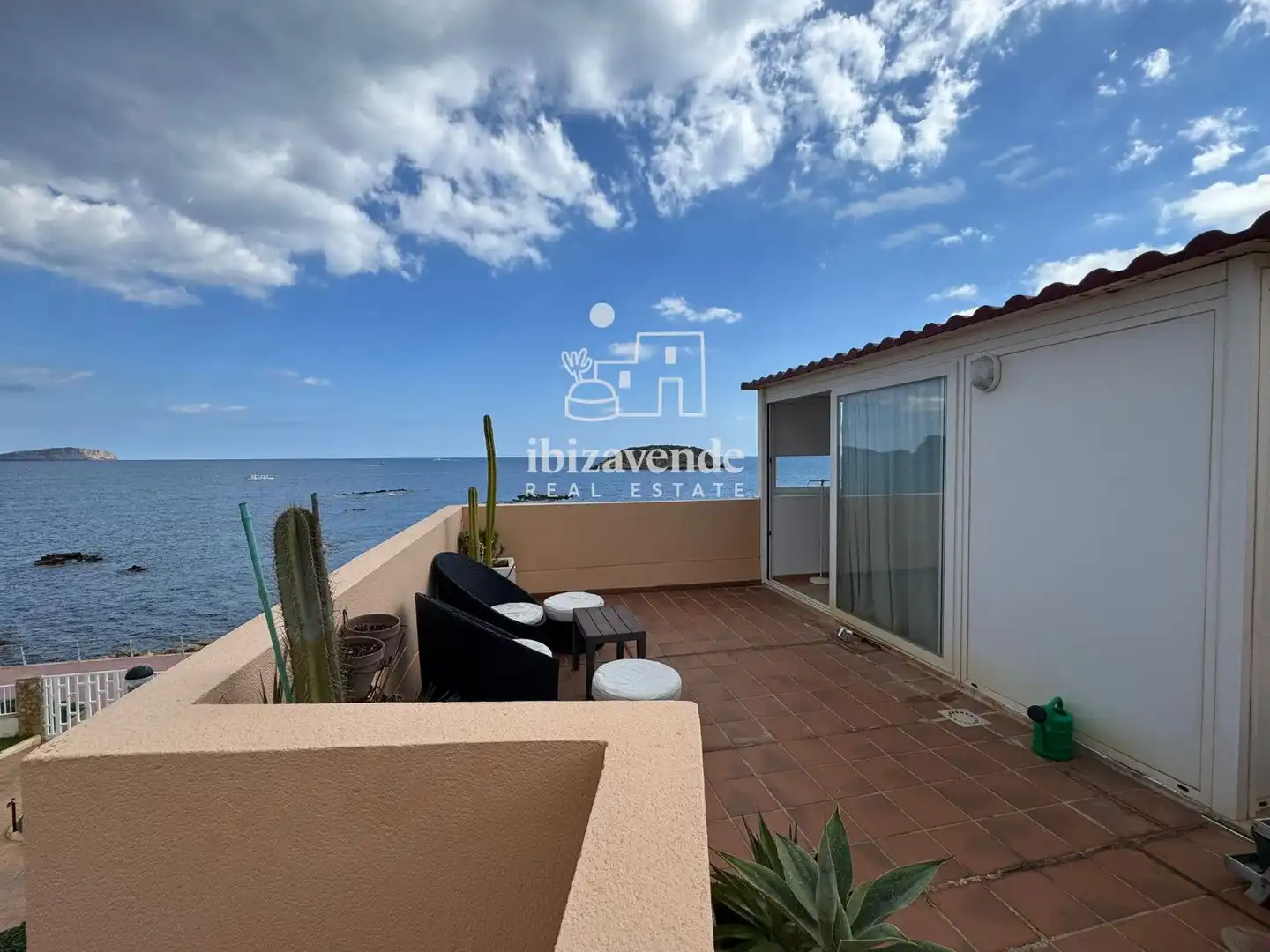 Dachboden zur Miete in Santa Eulària des Riu mit Terrasse, Schwimmbad und Möbliert