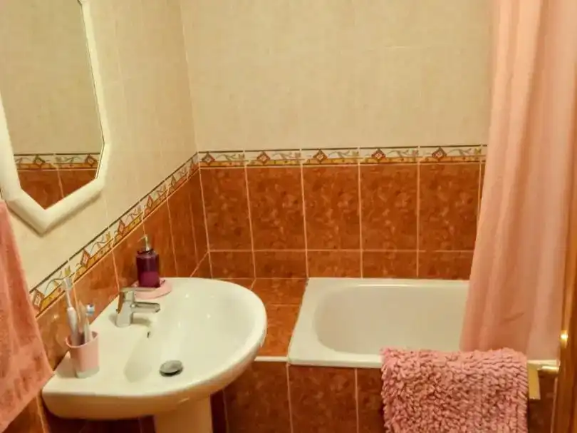 Bathroom of Apartments for rent in Cartagena  with Air Conditioner, Swimming Pool and Furnished
