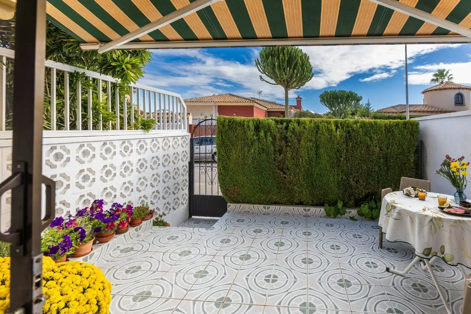 Terraza de Dúplex en venta en Torrevieja con Piscina comunitaria