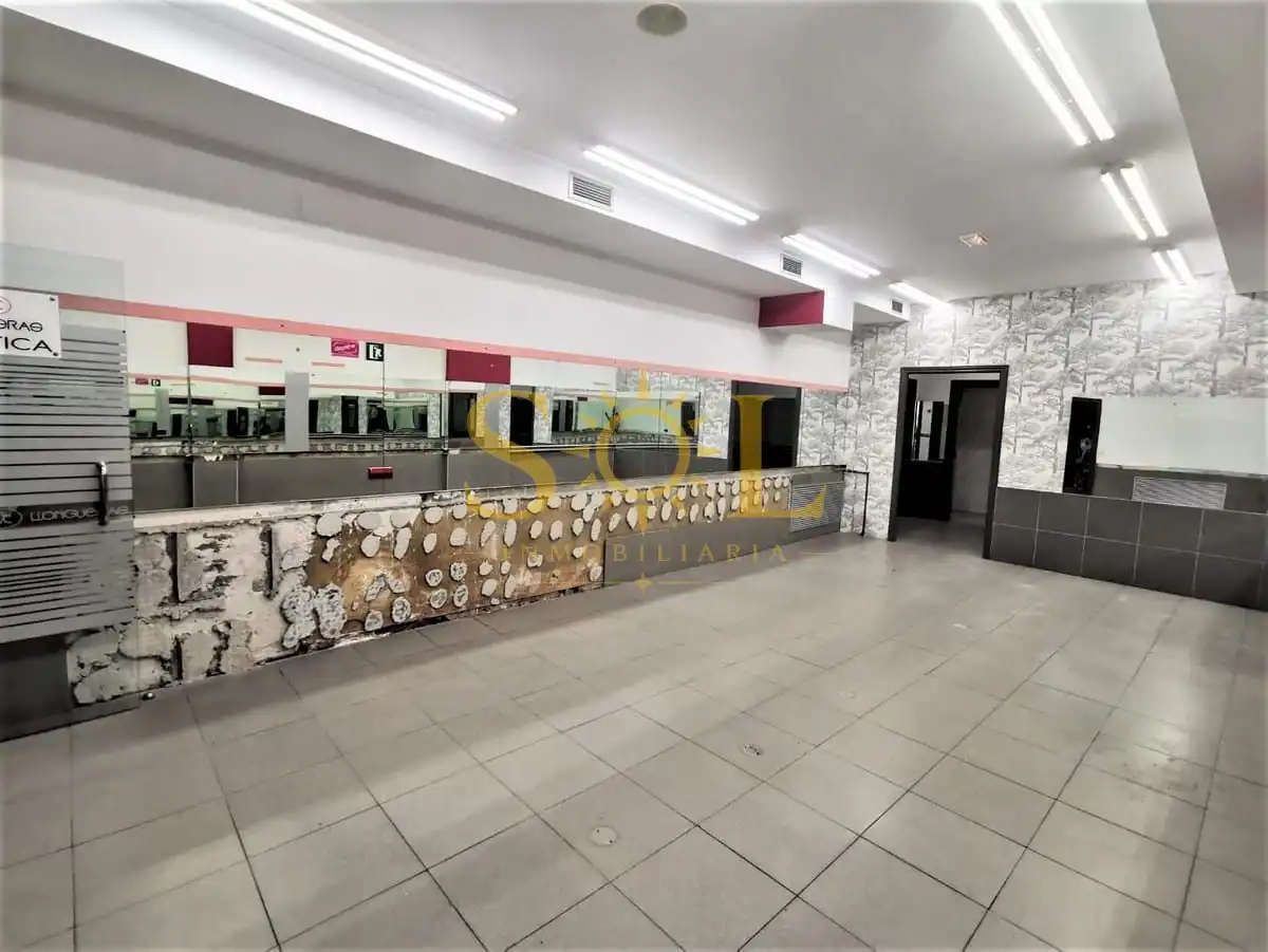 Local comercial en venda a Calle Alfonso V 11, imagen 7