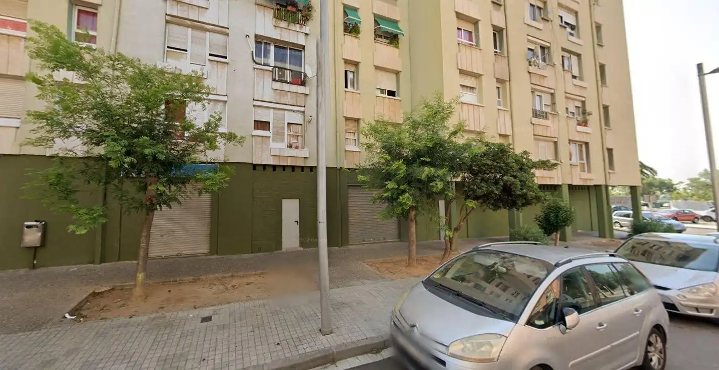 Pis amb terrassa en venda a RIU LLOBREGAT 8