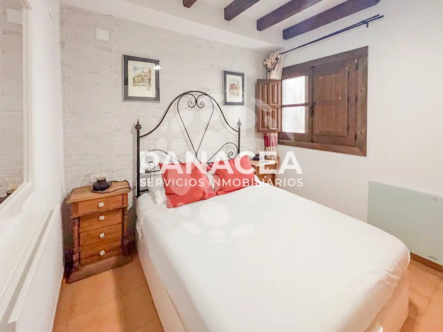 Habitación de Piso en venta en Carataunas con Terraza, Amueblado y Horno