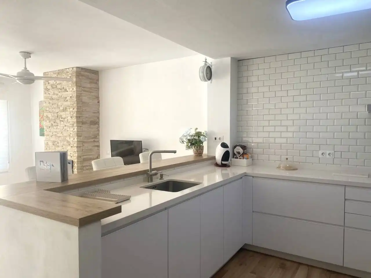 Küche von Einfamilien-Reihenhaus zur Miete in Vélez-Málaga mit Klimaanlage, Terrasse und Möbliert