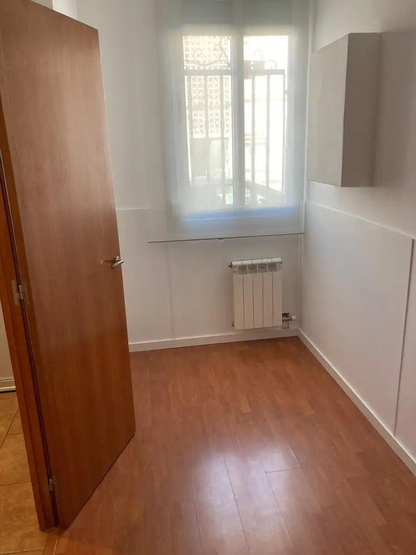 Habitación de Planta baja en venta en Castellar del Vallès con Calefacción y Terraza