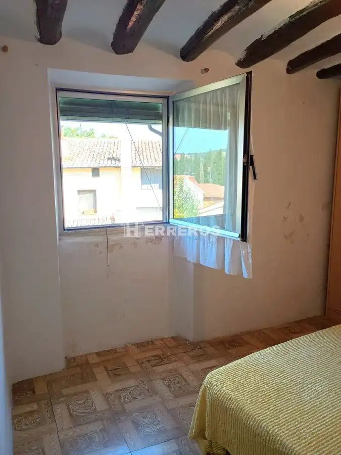 Houses for sale in HERAS, Ocón
