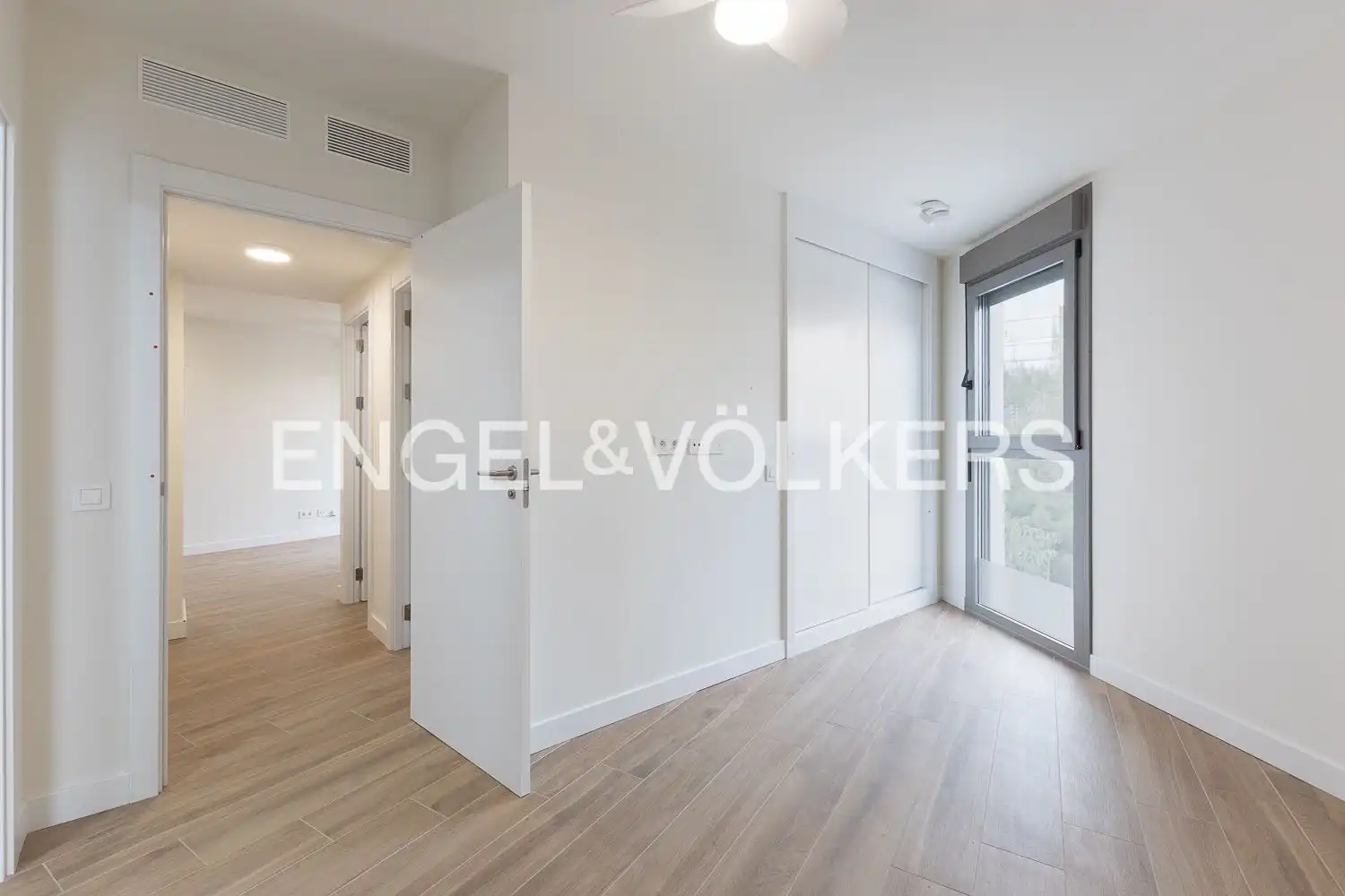 Bedroom of Flat for rent in Valencia  with Air Conditioner, Heating and Parquet flooring