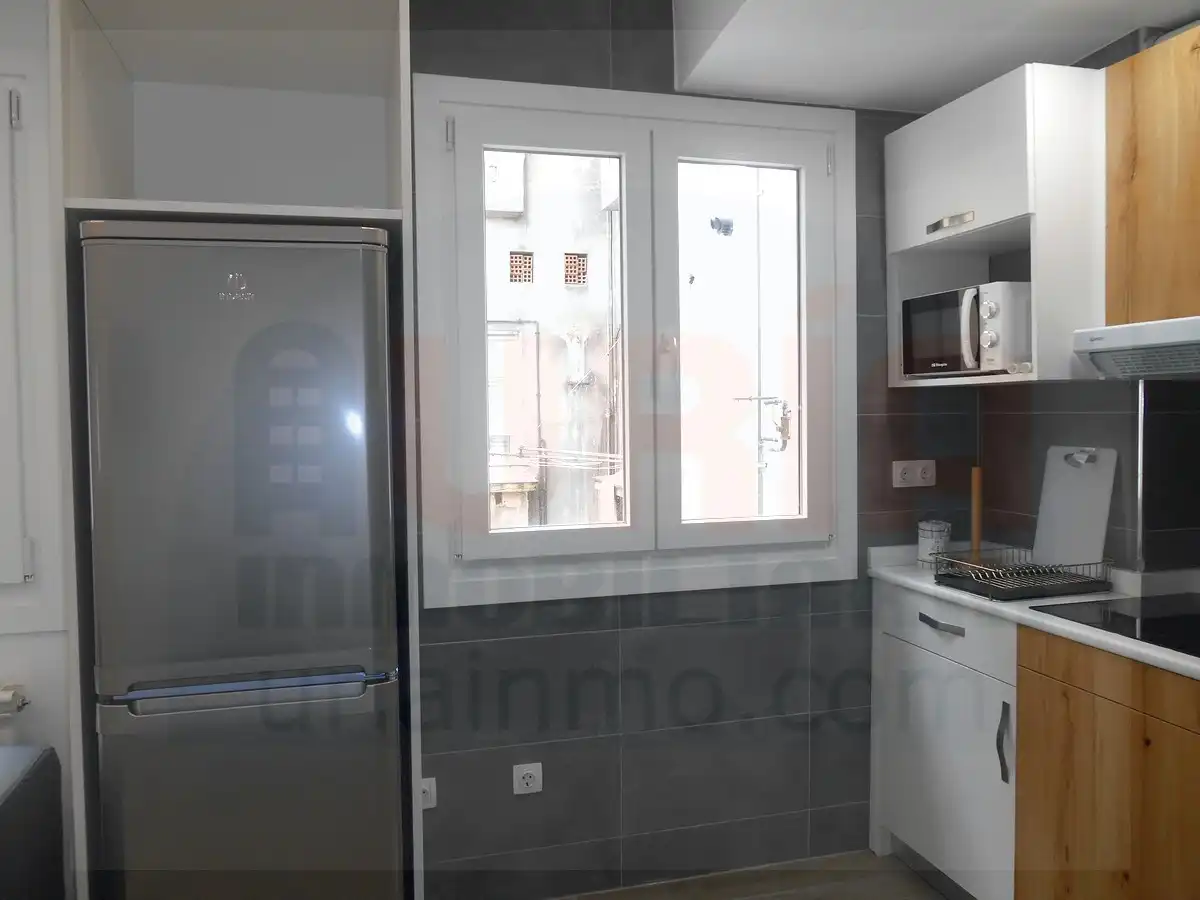 Cocina de Piso de alquiler en Oviedo  con Calefacción, Amueblado y Horno