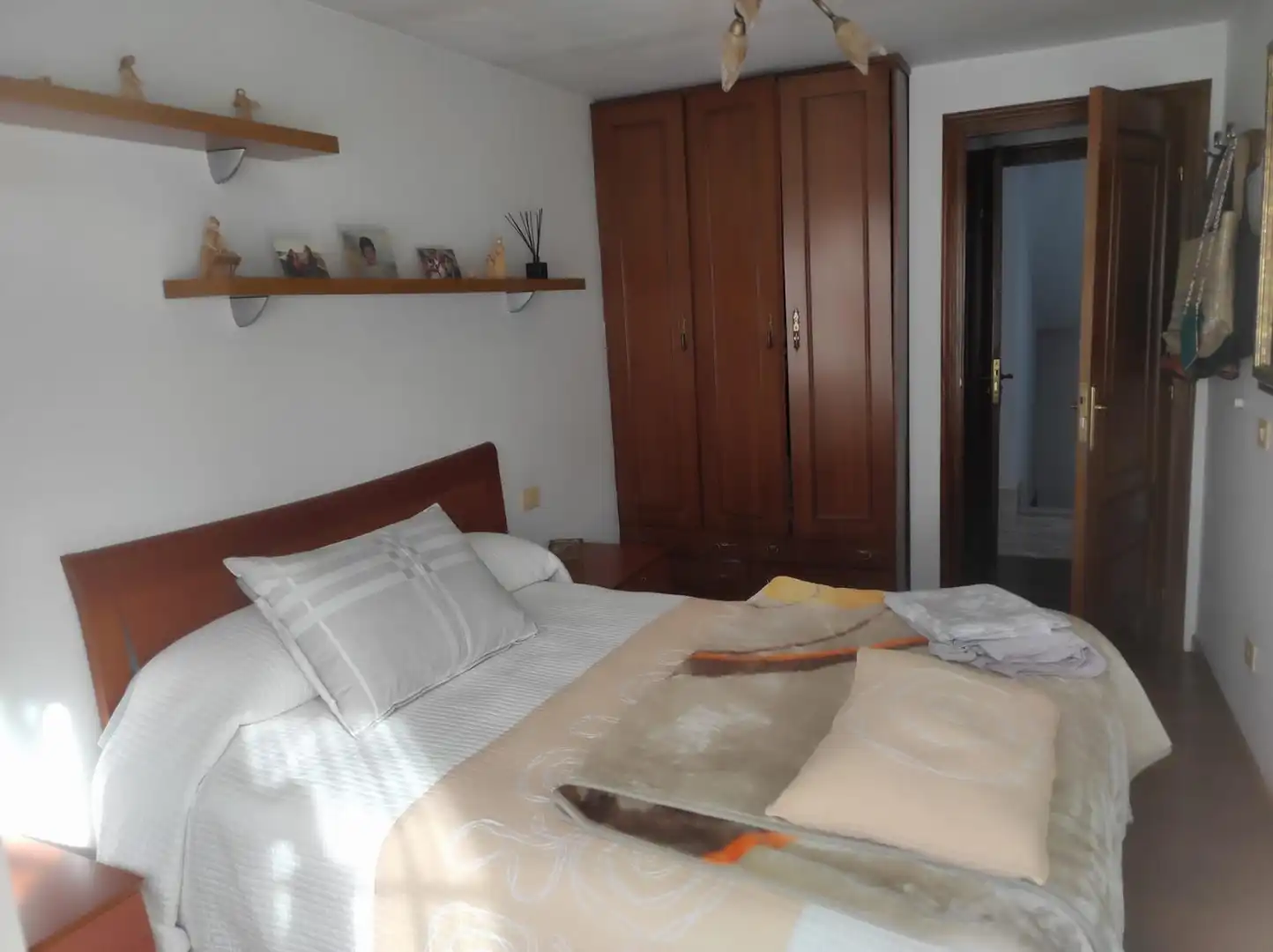 Habitación de Casa o chalet en venta en Santiago de Compostela  con Calefacción
