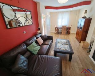 Sala d'estar de Casa o xalet de lloguer en Jerez de la Frontera amb Aire condicionat i Moblat