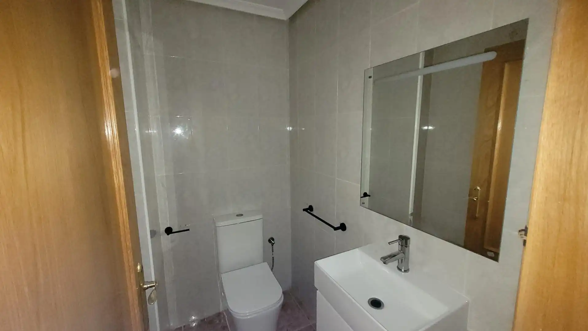 Badezimmer von Wohnung zum Verkauf in Abarán mit Klimaanlage, Terrasse und Möbliert