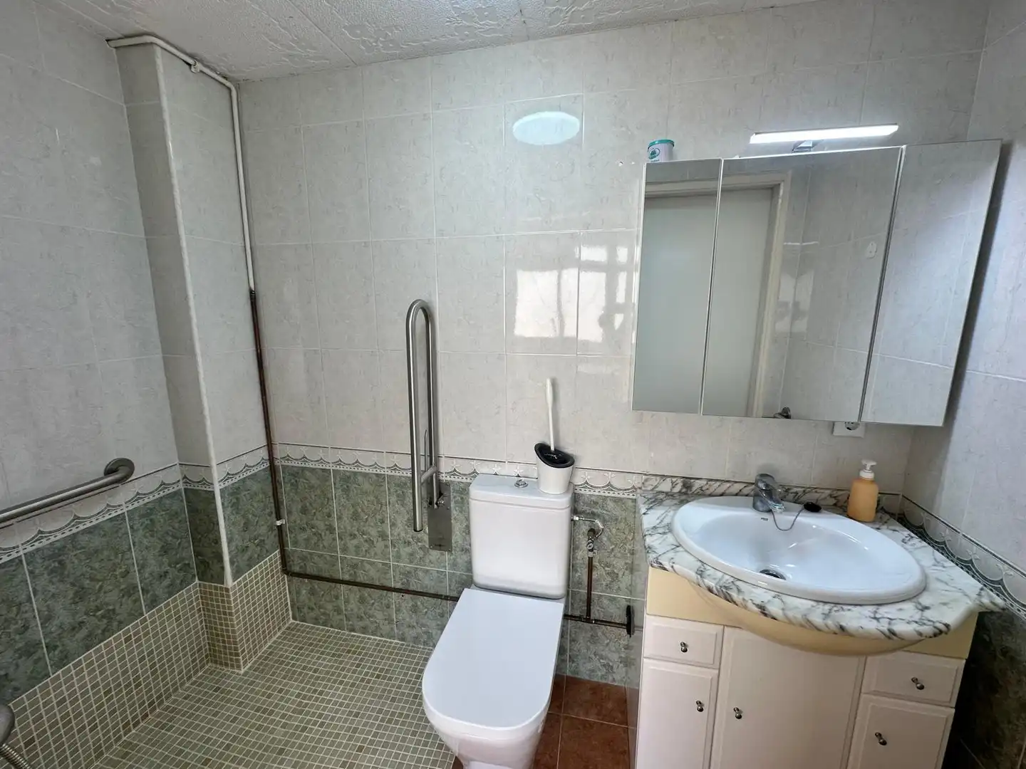 Baño de Casa adosada de alquiler en Torre-Pacheco con Aire acondicionado, Terraza y Amueblado