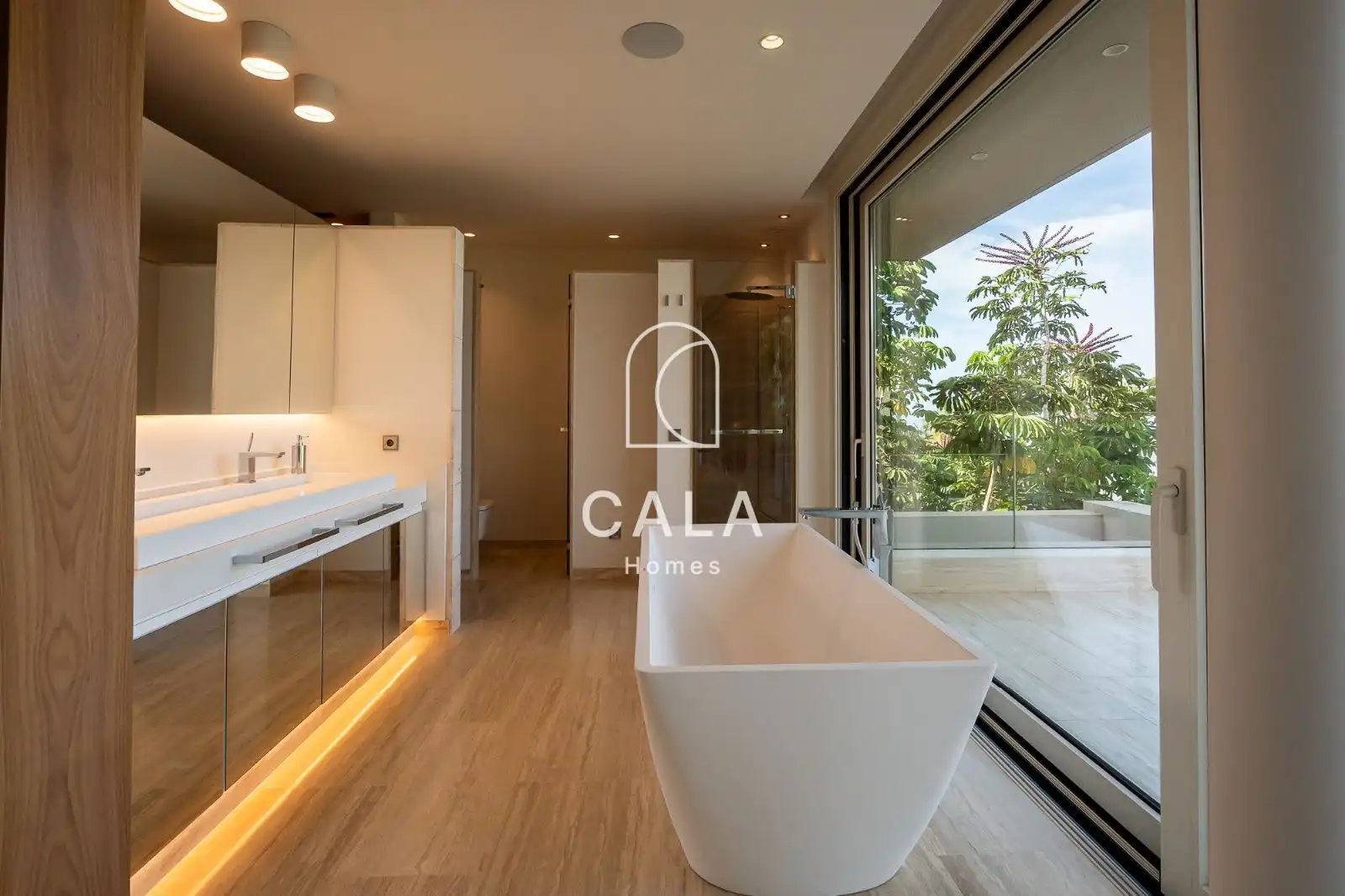 Bathroom of Houses for sale in Adeje  with Air Conditioner, Heating and Terrace