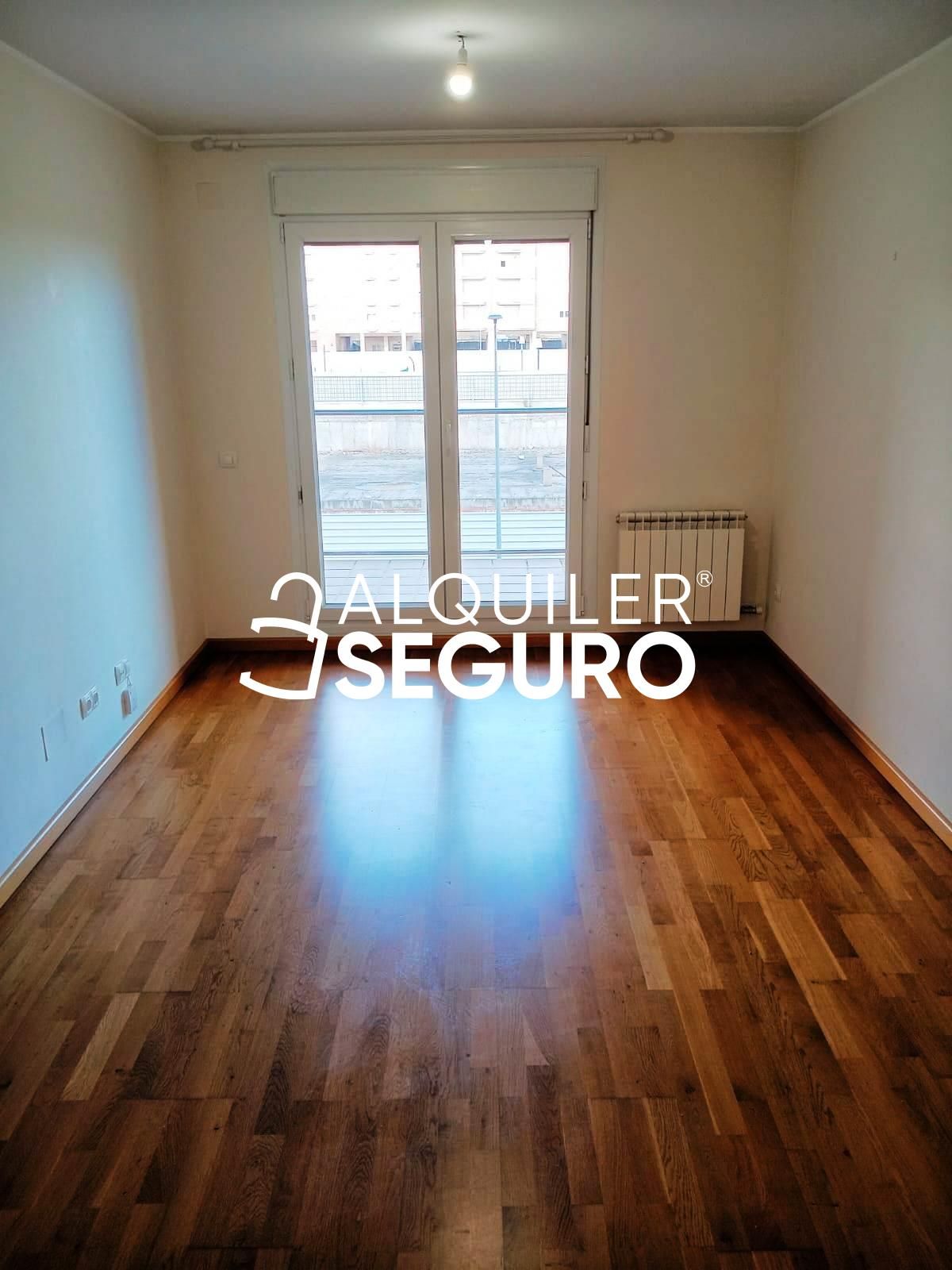Bedroom of Flat to rent in Arroyo de la Encomienda  with Heating, Terrace and Storage room