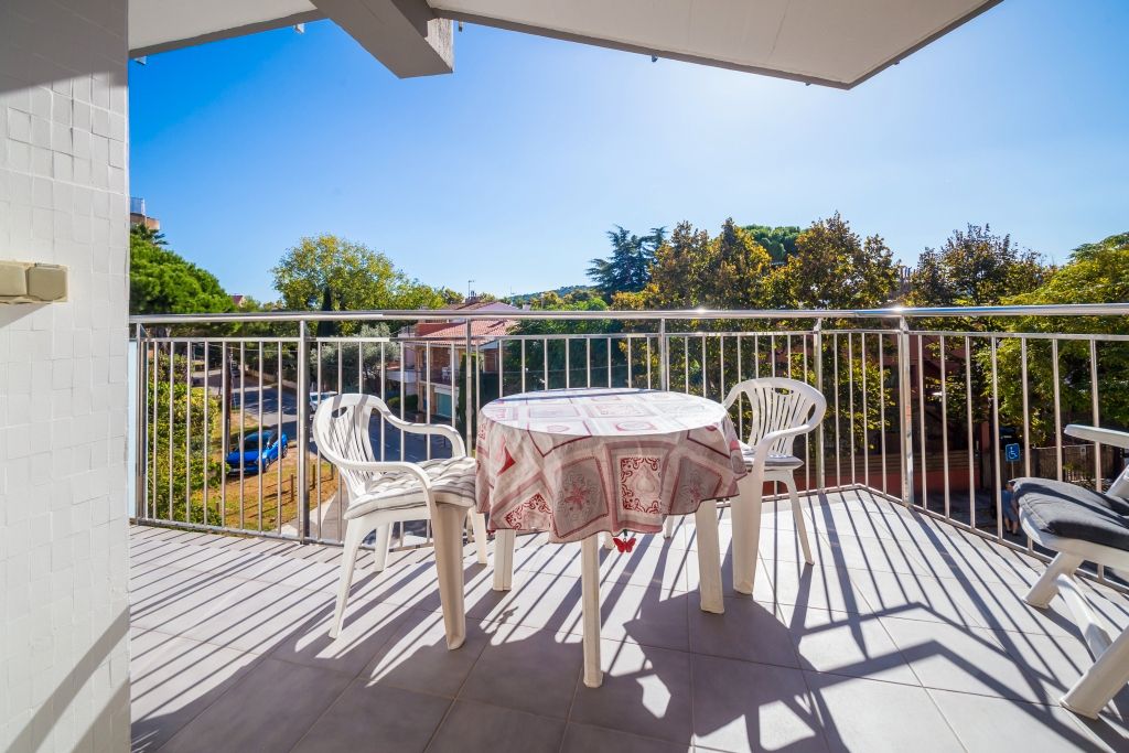 Terraza de Piso en venta en Castell d'Aro, Platja d'Aro i s'Agaró con Calefacción, Amueblado y Balcón