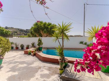 Casa rústica amb piscina en venda a Motril  ciudad