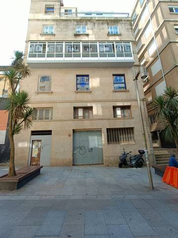 Local comercial en Alquiler en Rúa Teófilo Llorente en Casco Vello