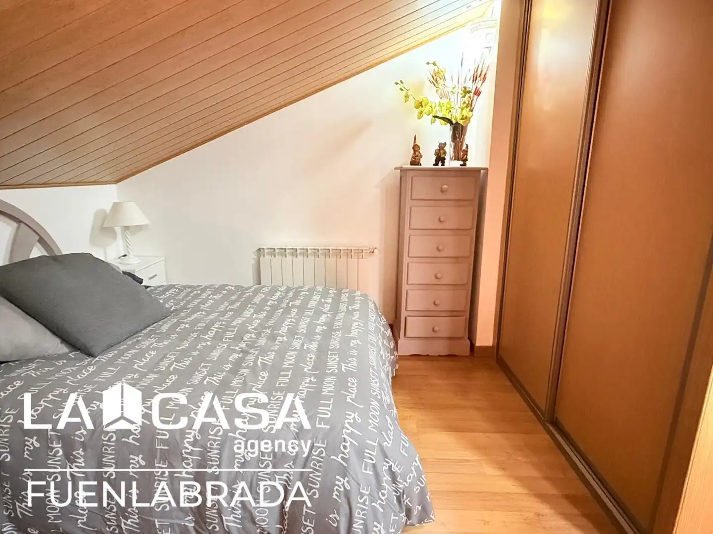 Dormitori de Casa adosada en venda en Griñón amb Aire condicionat, Terrassa i Piscina
