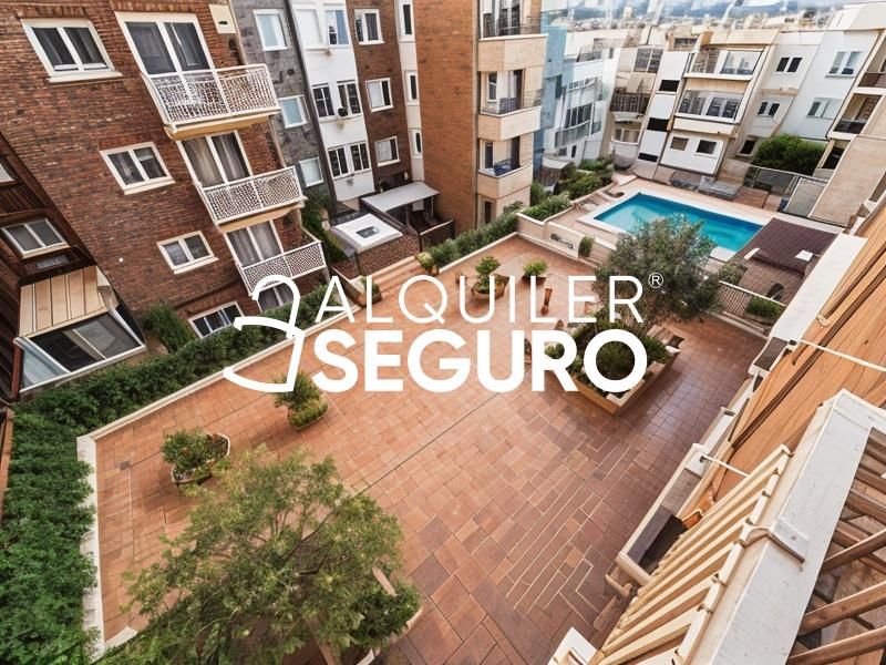 Vista exterior de Pis de lloguer en  Madrid Capital amb Aire condicionat, Calefacció i Terrassa