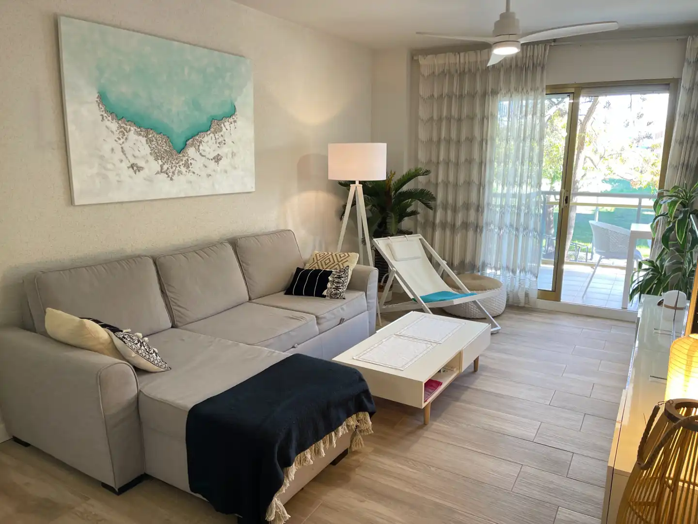 Wohnzimmer von Wohnungen zum Verkauf in Cambrils mit Terrasse, Abstellraum und Möbliert