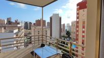 Dormitori de Apartament en venda en Benidorm amb Jardí privat, Terrassa i Piscina comunitària