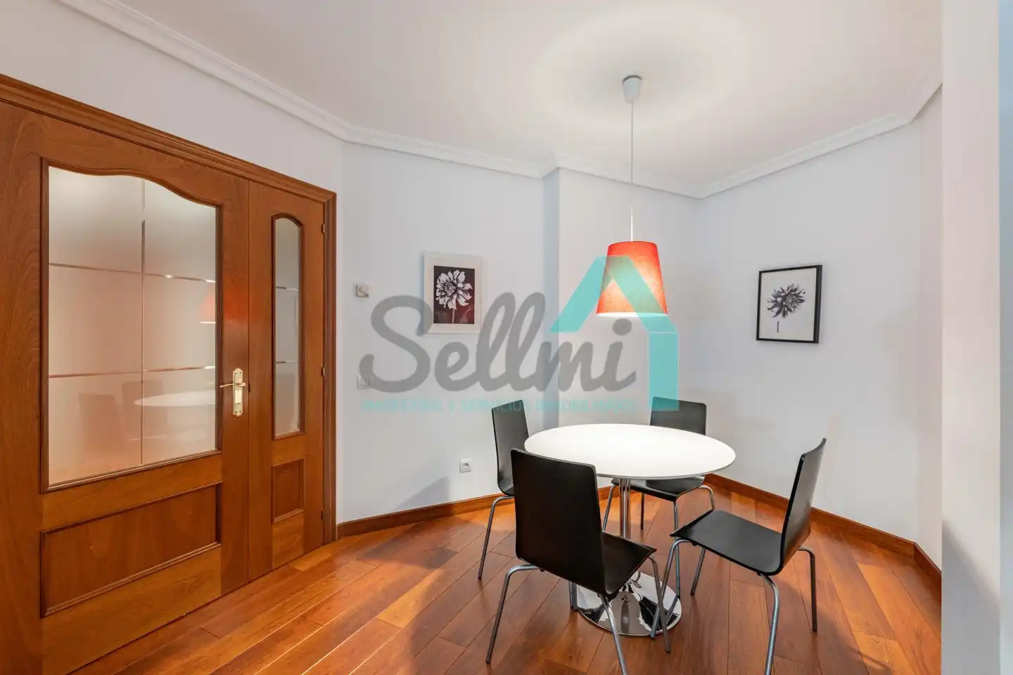 Comedor de Piso en venta en Oviedo  con Calefacción y Parquet