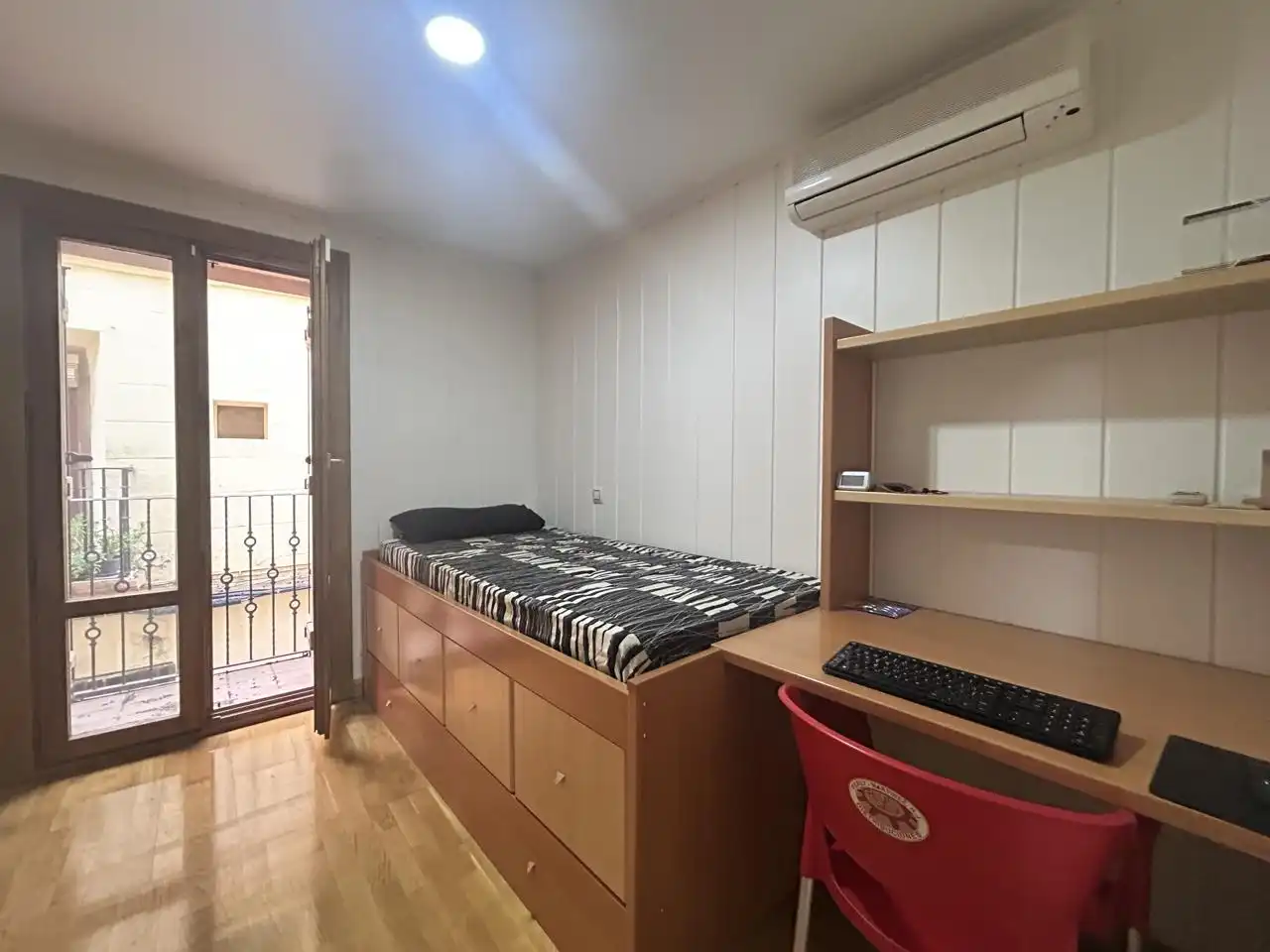 Bedroom of Flat for sale in Valtierra  with Air Conditioner, Parquet flooring and Storage room