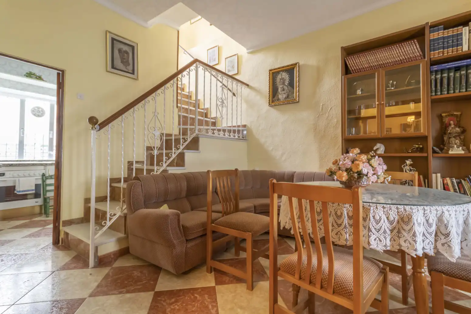 Sala d'estar de Casa adosada en venda en Villanueva del Río y Minas amb Aire condicionat, Terrassa i Balcó