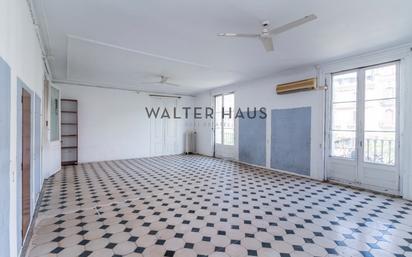 Flat for sale in  Barcelona Capital  with Air Conditioner, Heating and Balcony