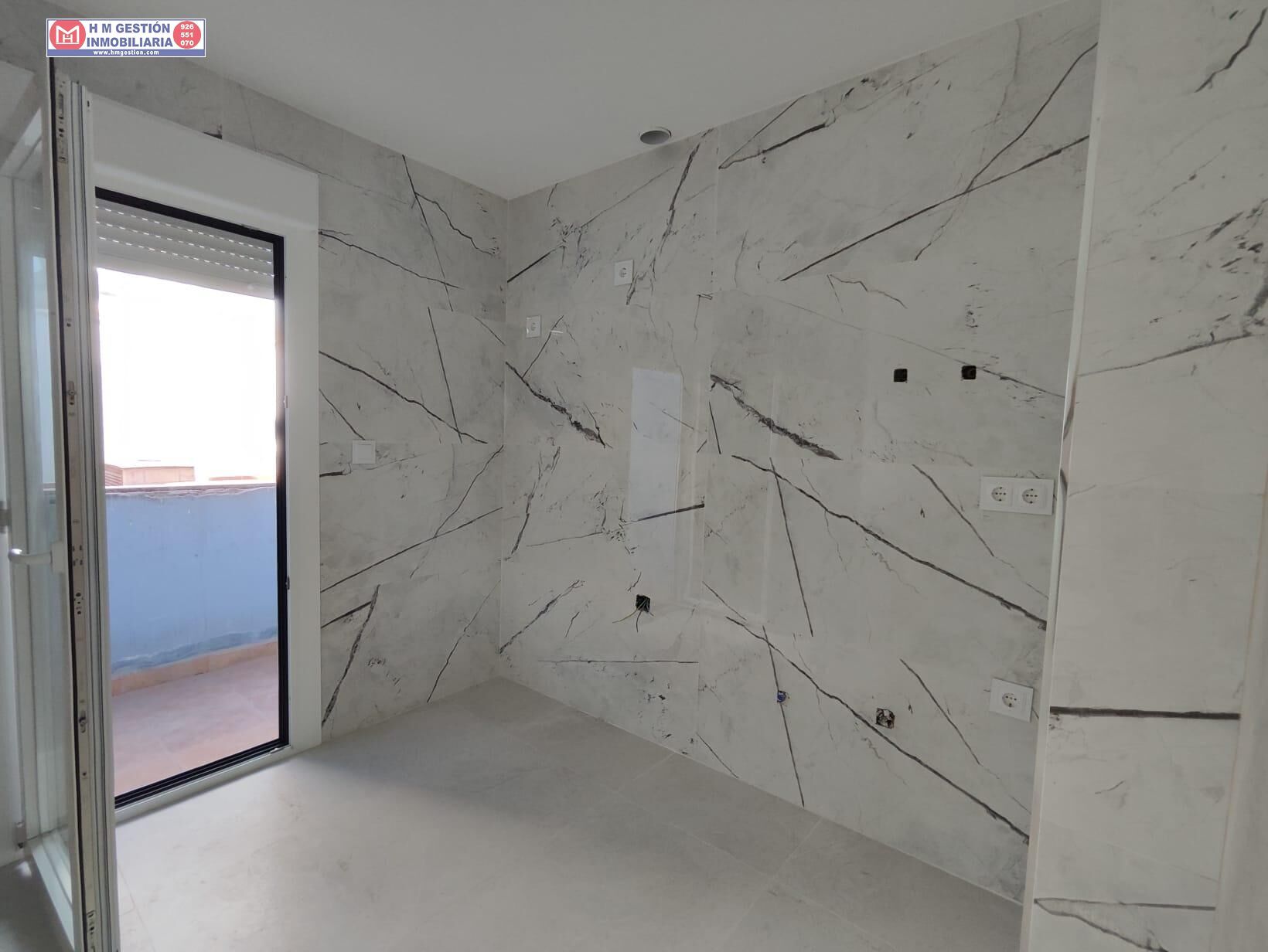 Bany de Pis en venda en Alcázar de San Juan amb Aire condicionat, Calefacció i Terrassa