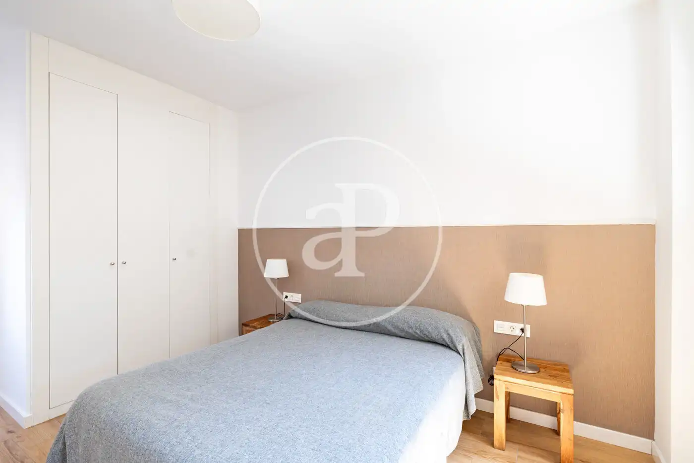Bedroom of Flat for sale in Barcelona  with Air Conditioner, Heating and Community pool