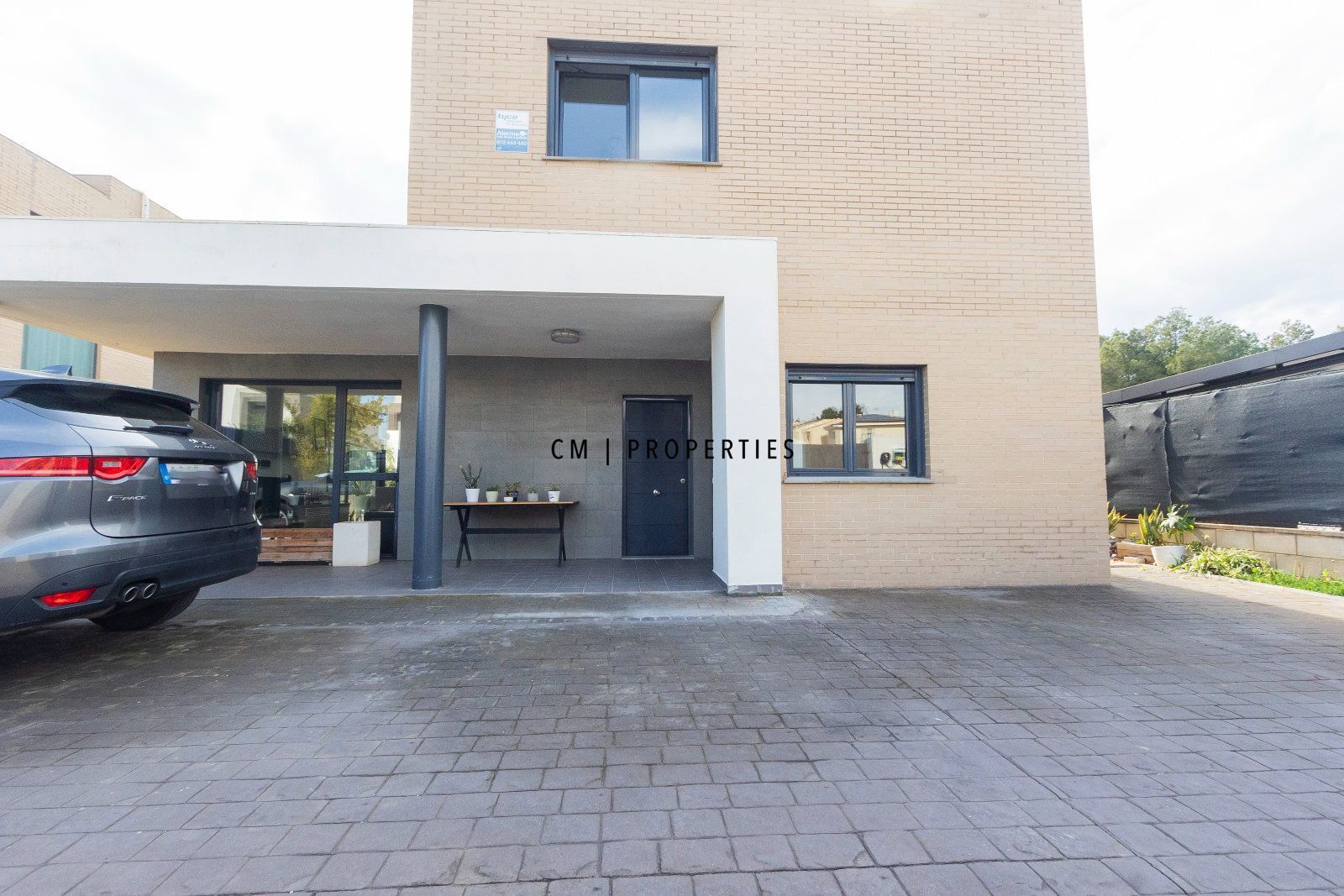 Vista exterior de Casa o xalet en venda en San Antonio de Benagéber amb Aire condicionat, Calefacció i Traster