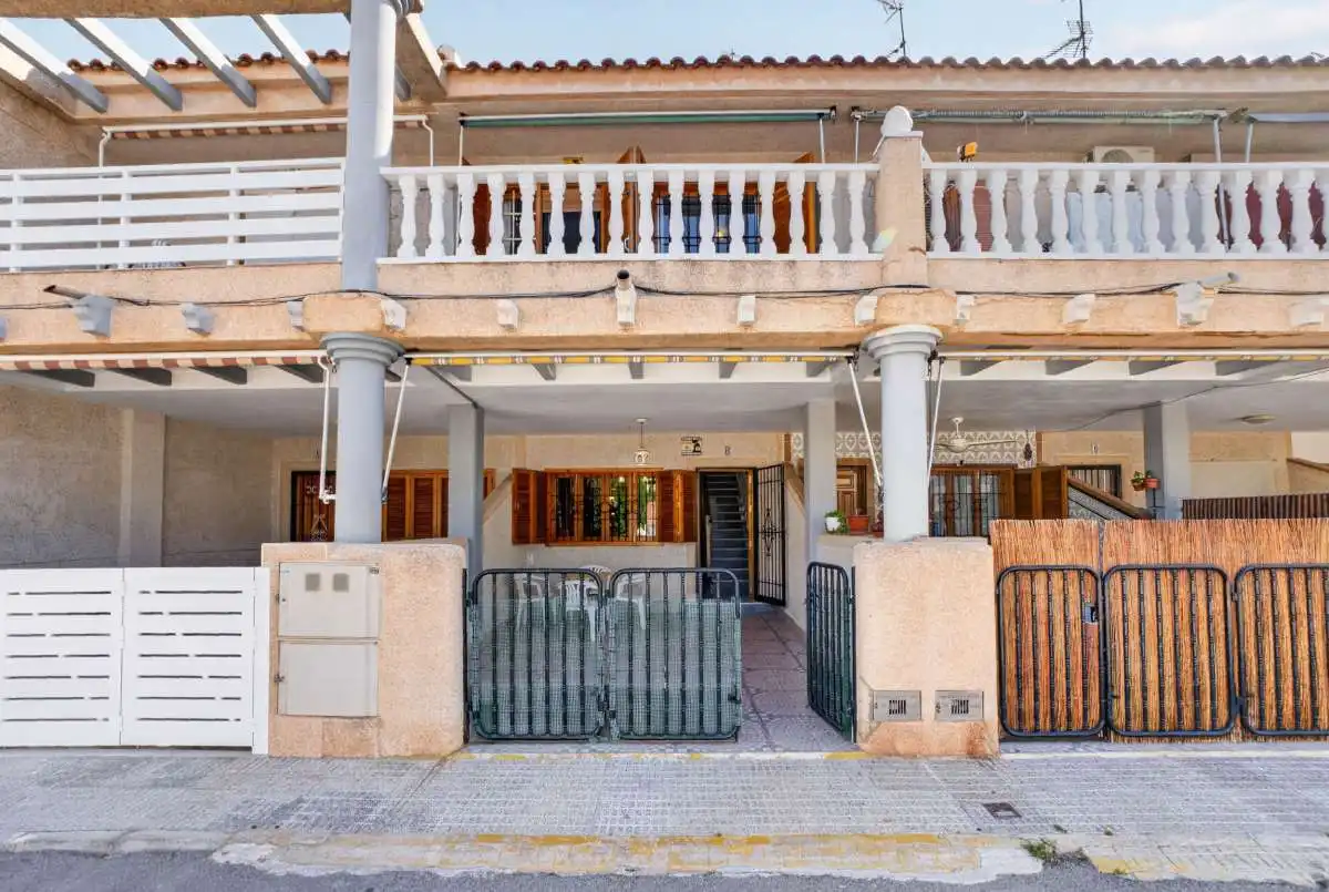 Außenansicht von Einfamilien-Reihenhaus zum Verkauf in San Pedro del Pinatar