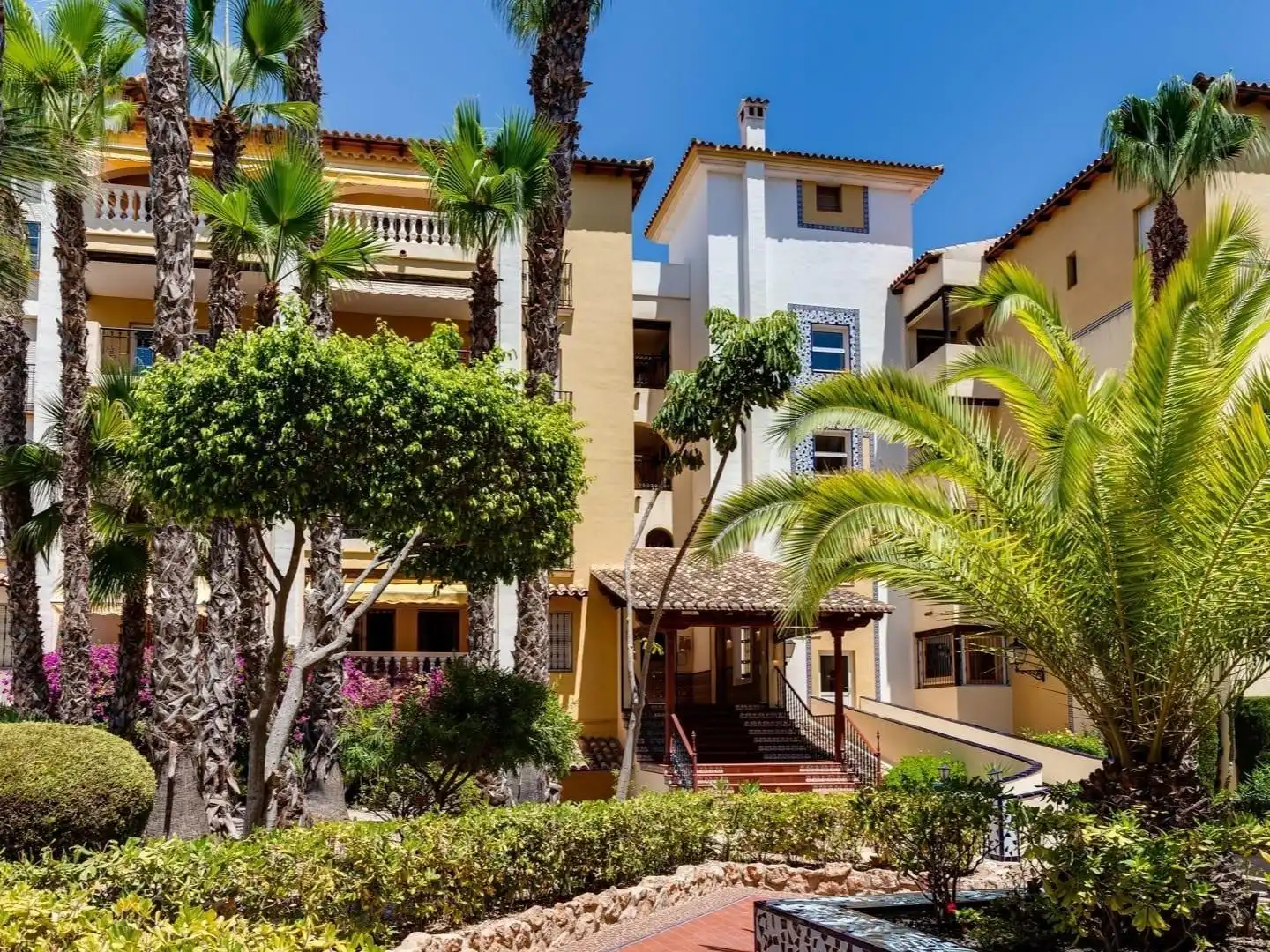 Vista exterior de Apartamento en venta en Torrevieja con Aire acondicionado, Calefacción y Balcón